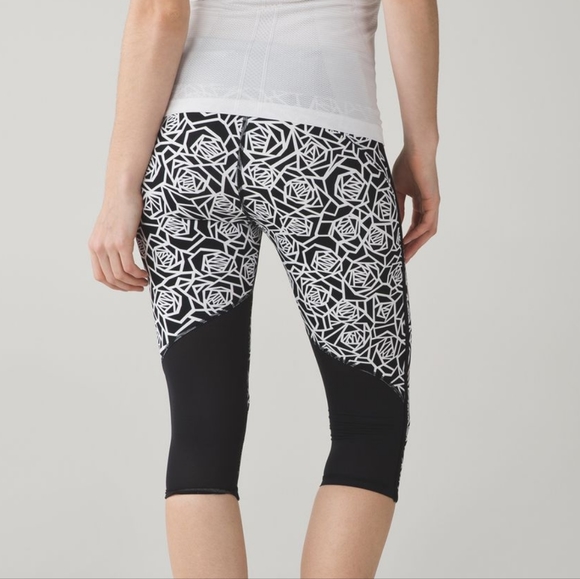 🍋Like New Lululemon Real Quick Crop - Picture 2 of 12